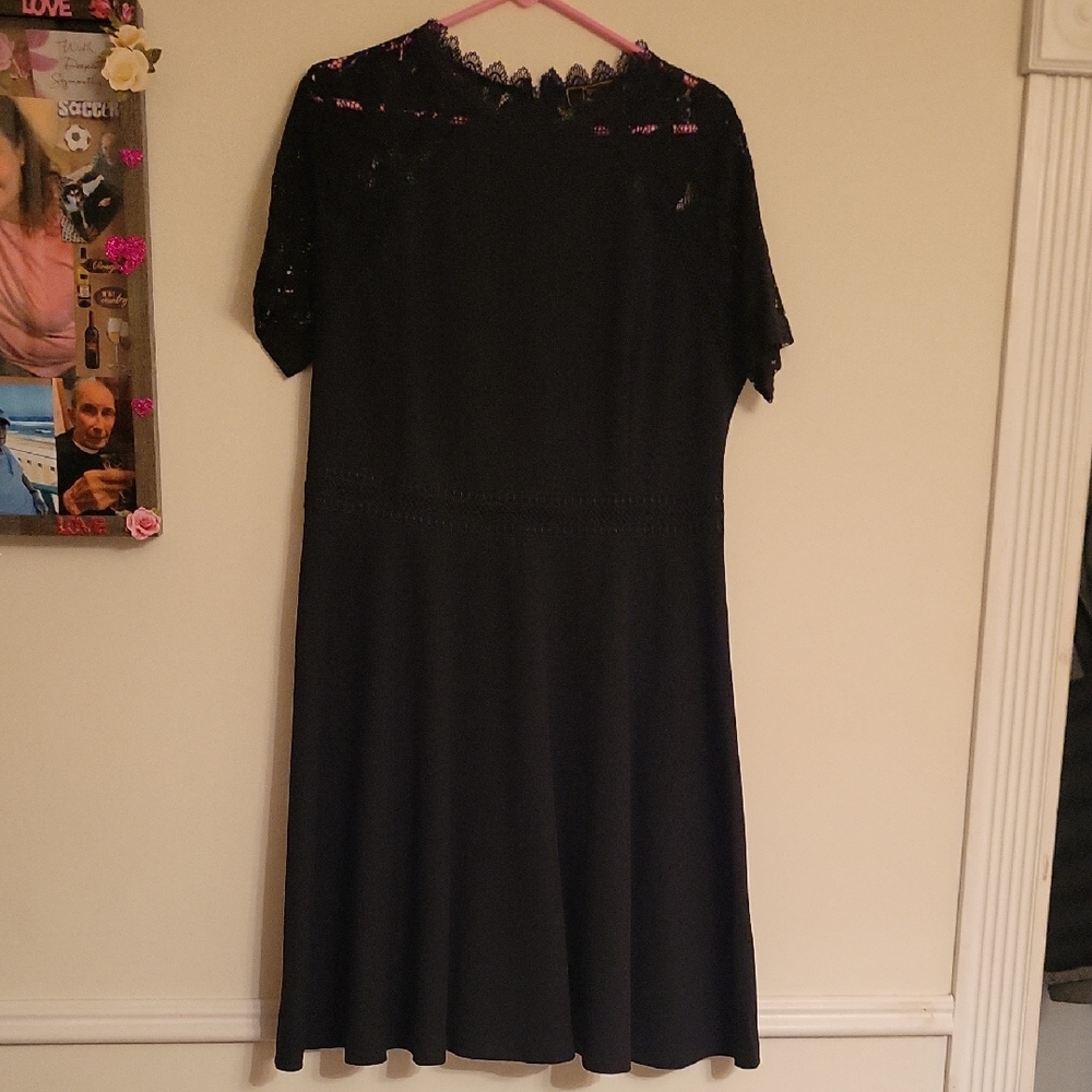 Chic Black Lace Dress